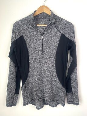 Athleta Running Wild half-zip pullover jacket in grey and black size small